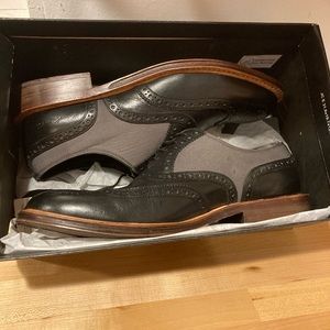 Kenneth Cole Addicted 2 U size 7.5